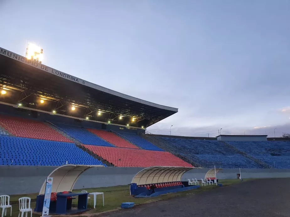 Estádio do Café vai ganhar superpostes iluminação em LED