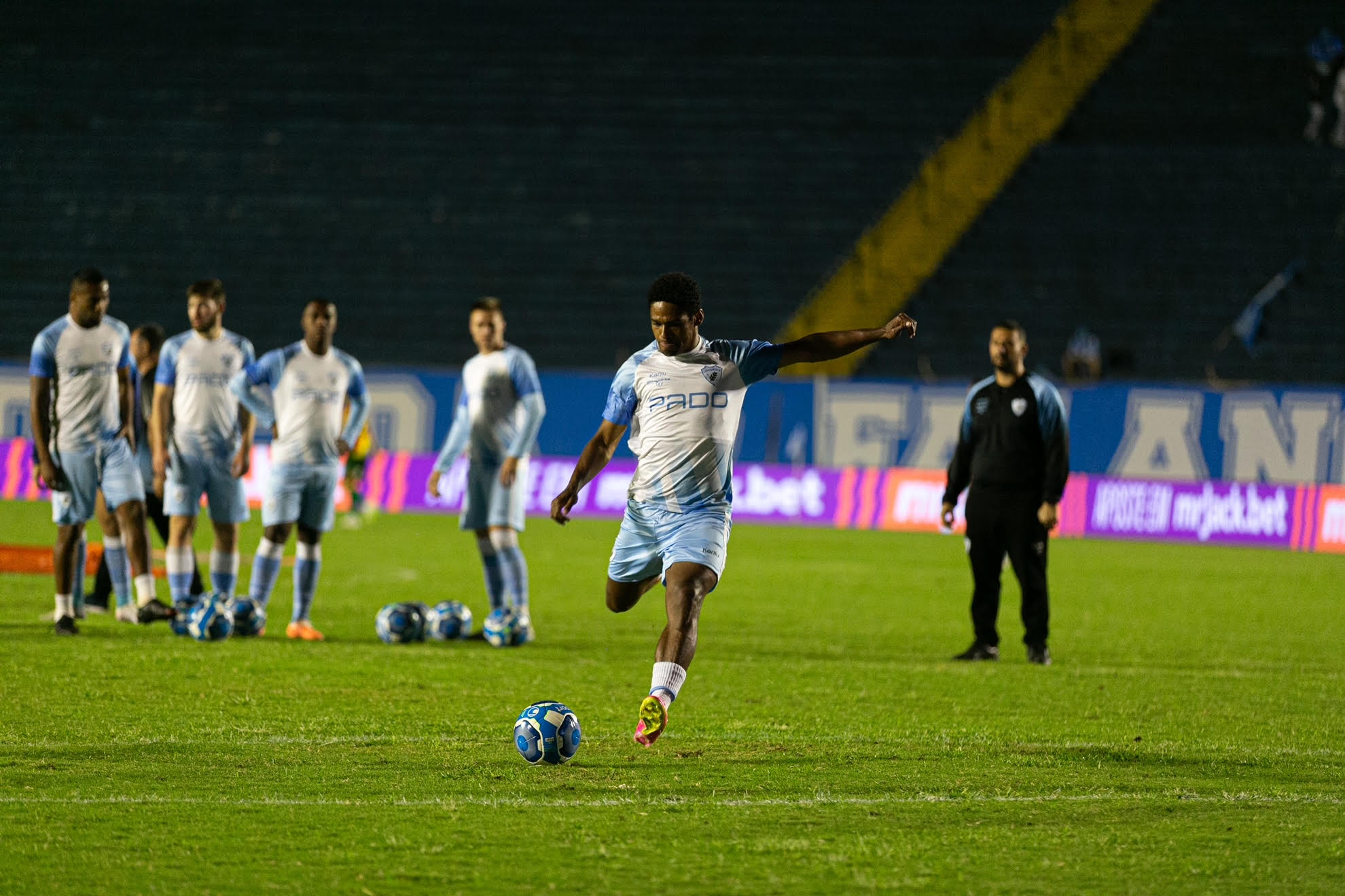 Barbio Agradece Oportunidade De Vestir A Camisa Do Lec E Cr Que