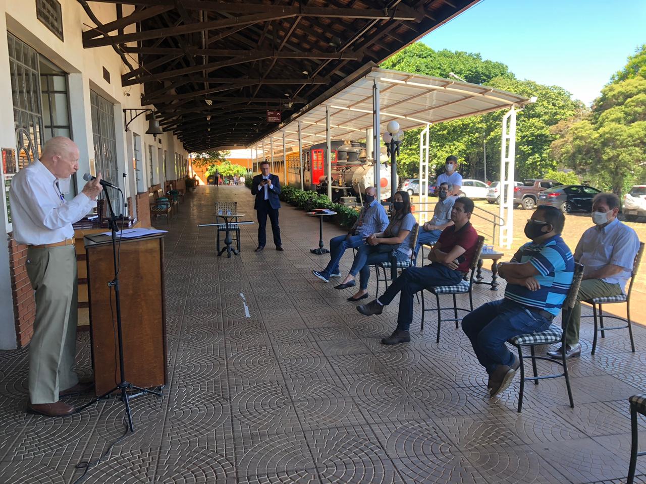 Como Presente De Aniversário Rádio Cbn Lança Livro Londrina 86 Anos Com A Ousadia De Origem 1117