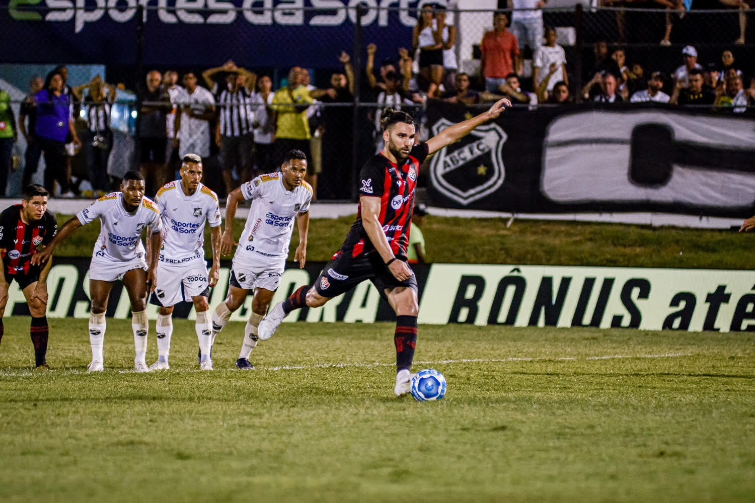 100 % De Aproveitamento, Jogadores Rodados E Uma Das Maiores Folhas ...